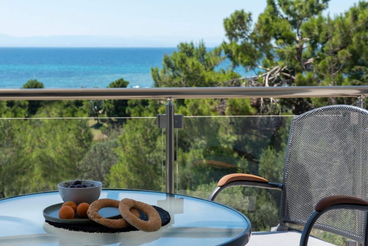 Heraclea Luxury Suites Nea Iraklia Exteriér fotografie
