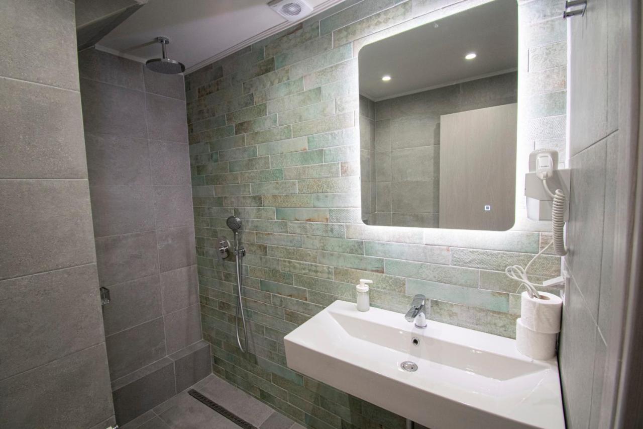 Heraclea Luxury Suites Nea Iraklia Exteriér fotografie