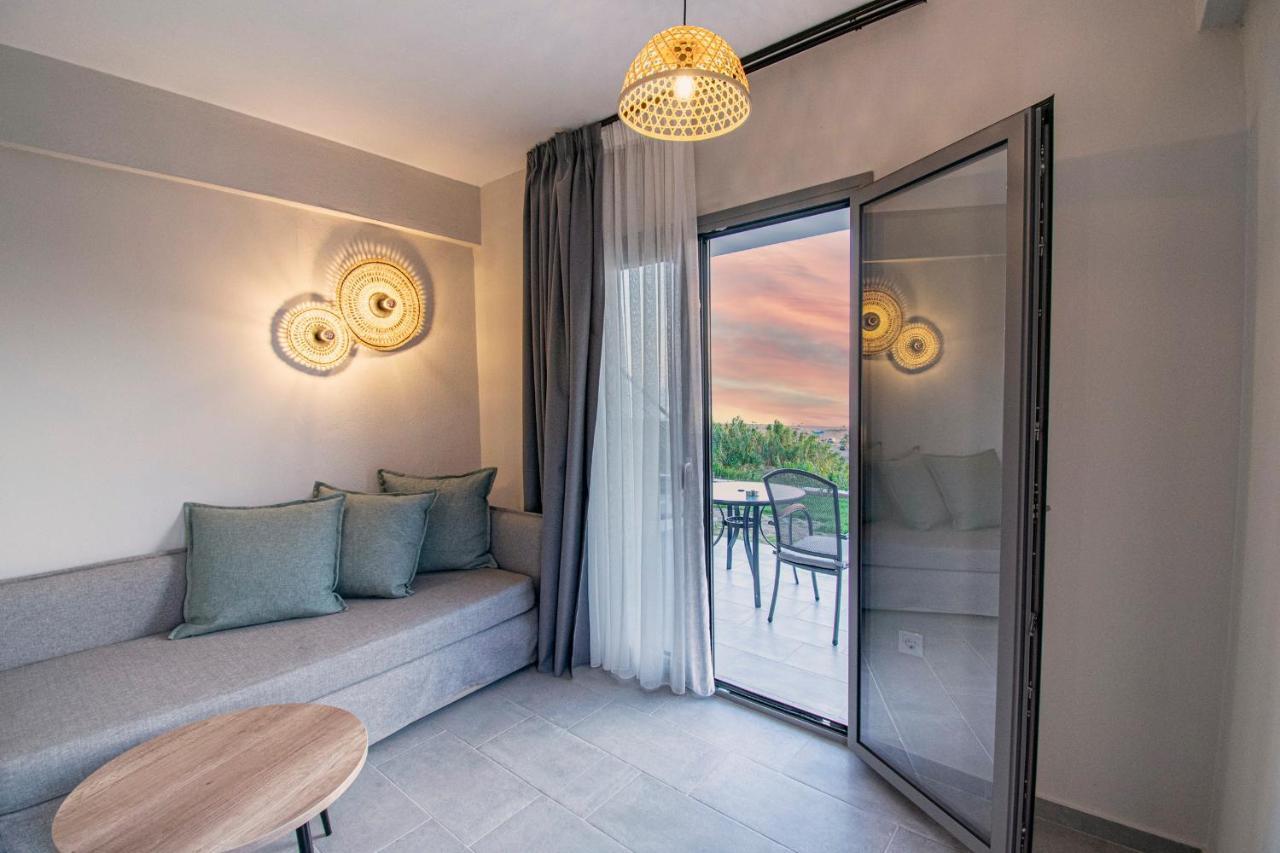 Heraclea Luxury Suites Nea Iraklia Exteriér fotografie