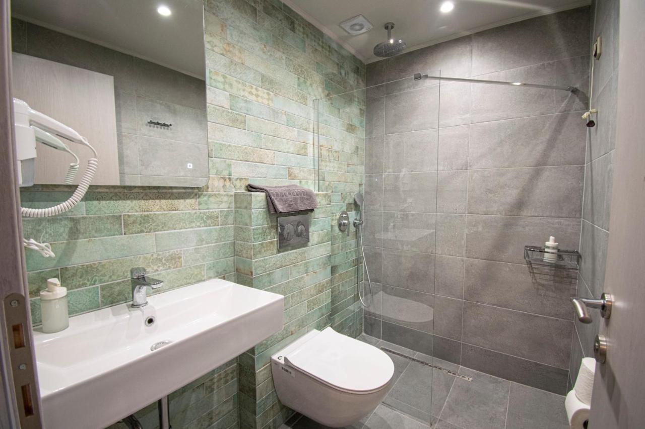 Heraclea Luxury Suites Nea Iraklia Exteriér fotografie