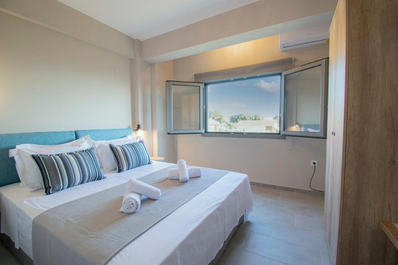 Heraclea Luxury Suites Nea Iraklia Exteriér fotografie