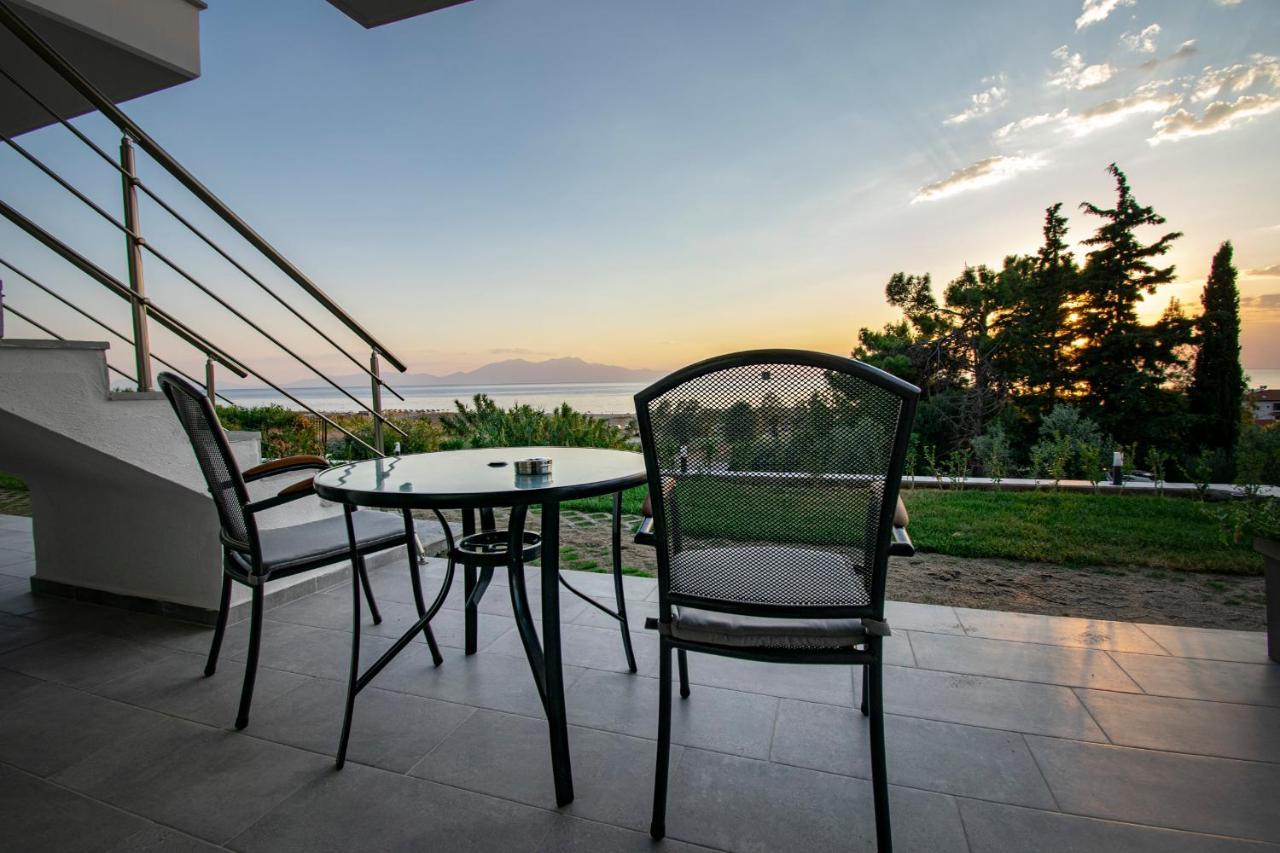 Heraclea Luxury Suites Nea Iraklia Exteriér fotografie